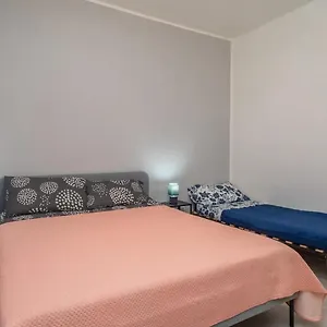 https://nicole-rooms-catania.sicilyhotelsitaly.net